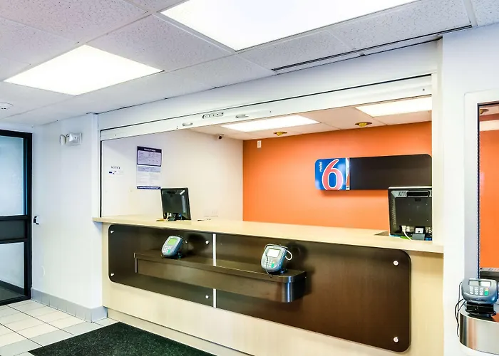 Hotel 6-arlington Heights, Il - Chicago North