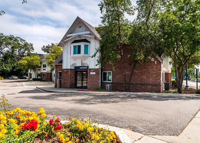 Hotel 6-arlington Heights, Il - Chicago North 3*
