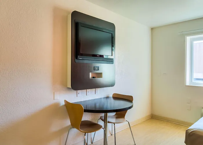 Hotel 6-arlington Heights, Il - Chicago North 3*